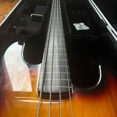 Squier Vintage Modified Jazz Bass Fretless 2007 - 2018 - 3-Color Sunburst image 5