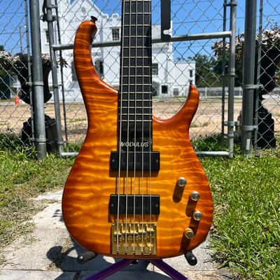 Modulus Quantum 5 2001 - Quilted maple WITH HARD CASE image 2