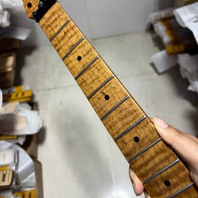 24fret lock nut Roasted flame Maple guitar neck Satin Wheel truss DIY part image 1