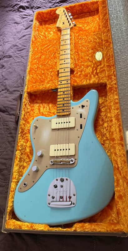 Fender Jazzmaster 2019 - Daphne Blue image 1