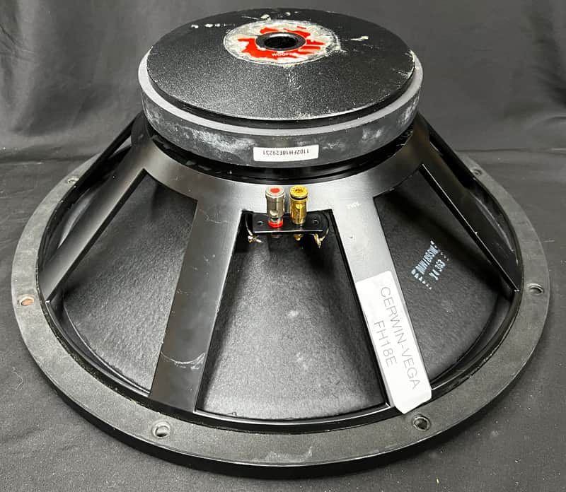 Cerwin-Vega 18" Speaker FH18E 2000 Watts 8 Ohms Woofer image 1