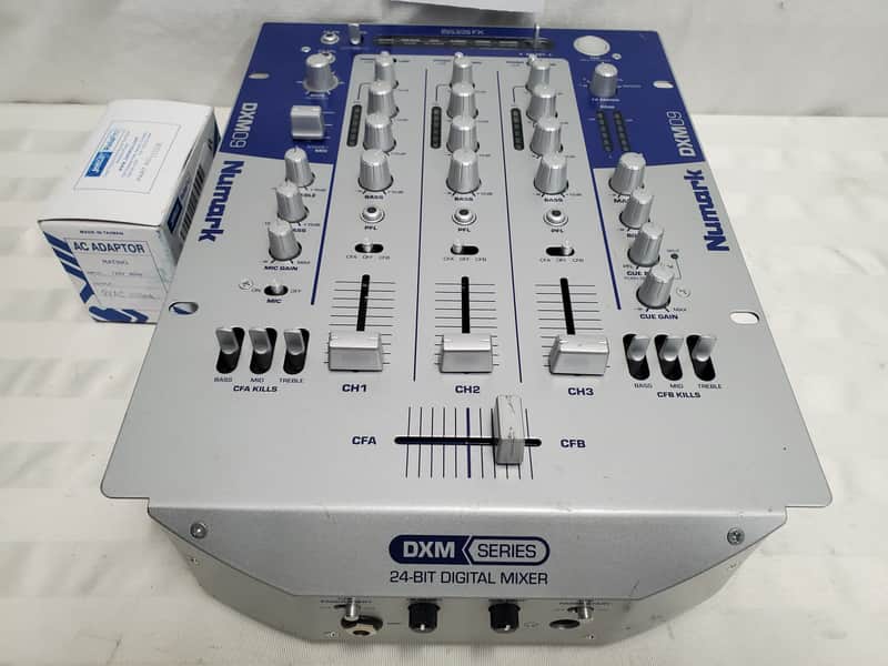 NUMARK DXM-09 3 CHANNEL DJ MIXER #2978 GOOD WORKING CONDITION DJ