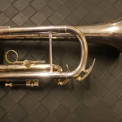 C.G. Conn 8-B Silver Plate Artist Trumpet 1970 W/ Bach C1 Mouthpiece + Mutes image 7