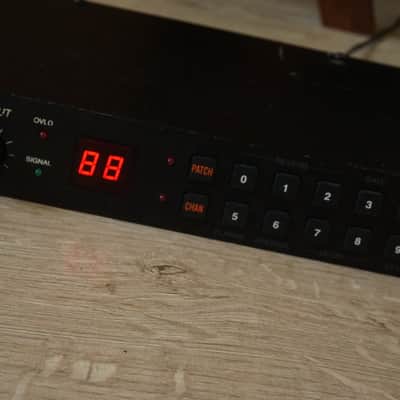 Alesis Midiverb II 16-Bit Digital Effects Processor 1990s - Black image 6