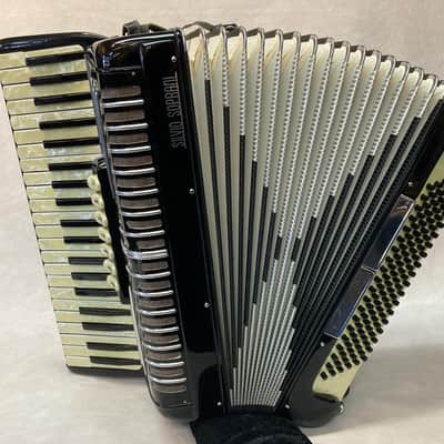 SILVIO SOPRANI 3-REED ACCORDION #CCBSS4232-7 image 5