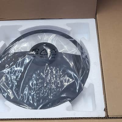 Yamaha PYC90AT Single-Zone 10" Electronic Cymbal Pad with Attachment 2015 - Present - Black image 2