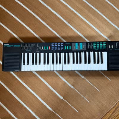 Yamaha PSR 22 Digital FM Synthesizer