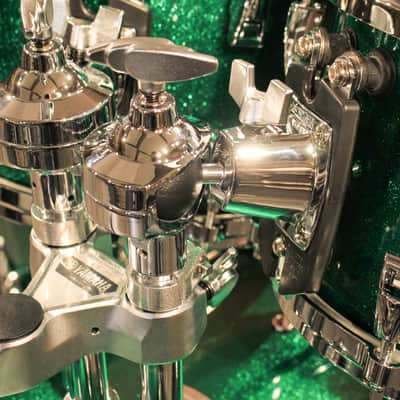 Yamaha Absolute Hybrid Maple 5-pieces Jade Green Sparkle Drum Set - Demo! image 6