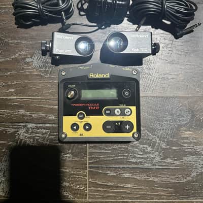 Roland TM-2 Drum Trigger. RT-30K kick triggers, dual RT-30HR snare trigger, power supply, men card