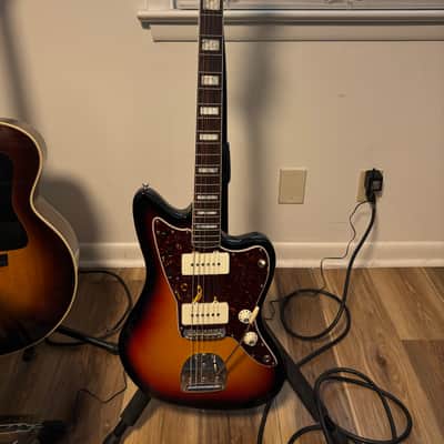 Fender American Vintage II '66 Jazzmaster 2022 - Present - 3-Color Sunburst image 1