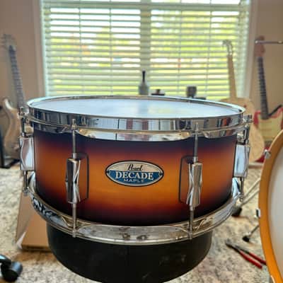 Pearl DMP1455S/C225 Decade Maple 14x5.5" Snare Drum 2016 - 2020 - Classic Satin Amburst image 3