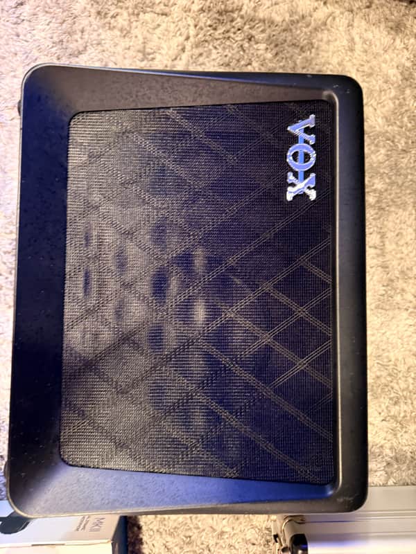 Vox VX15 GT 15-Watt 1x6.5" Digital Modeling Guitar Combo 2019 - Present - Black image 1