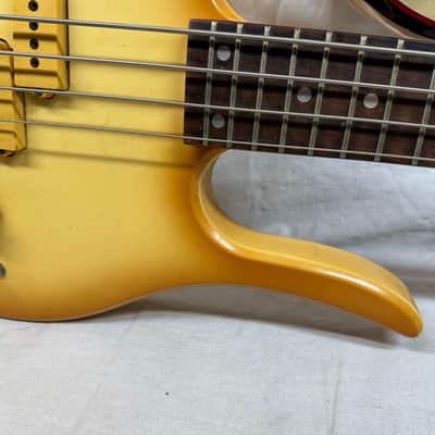 Hondo II Professional Longhorn 4-string Bass with Case Vintage image 6