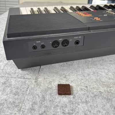 Immagine Vintage 1985 Yamaha PSR-70 61 Key Touch Portable Electronic Keyboard - 12