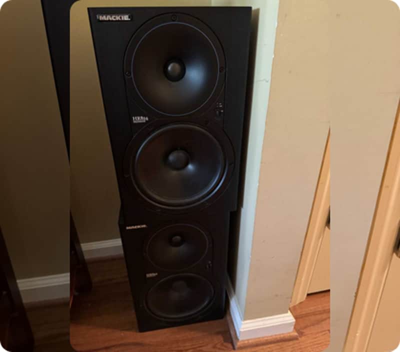 MACKIE HR824 ACTIVE STUDIO MONITORS (PAIR) image 1