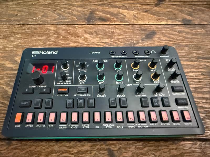Roland S-1 AIRA Compact Tweak Synthesizer