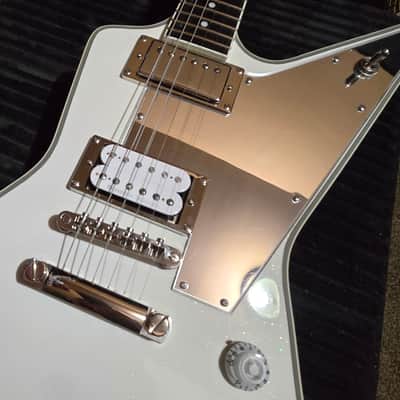 Epiphone Tommy Thayer Signature "White Lightning" Explorer image 16
