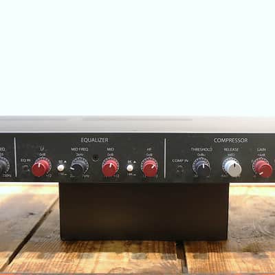 Rupert Neve Designs Newton Channel Rackmount Channel Strip 2023 - Present - RAF Blue image 3