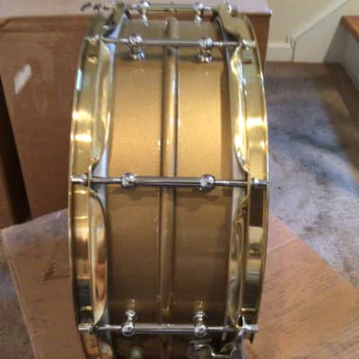 Ludwig 5.5x14 Super Sensitive 60s - Gold powdercoat image 4
