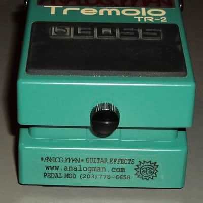 Boss TR-2 Tremolo with aNaLoG.MaN Super Tremolo Mod - Green LED image 6