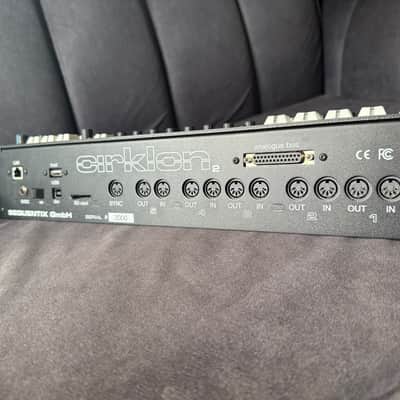 Sequentix Cirklon V2 + CVIO + Breakout Box & Cable - Like New imagen 8
