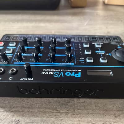 Behringer Pro VS Mini 4-Voice Hybrid Vector Synthesizer 2023 - Present - Black image 3