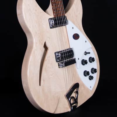 Rickenbacker 330 Thinline Semi-Acoustic, MapleGlo image 4