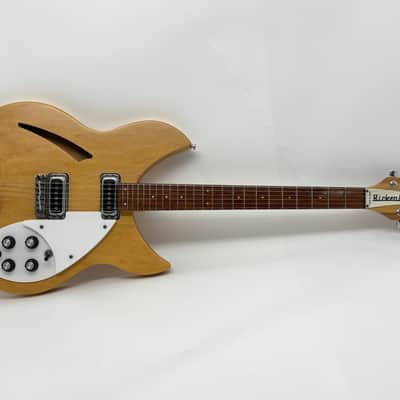 Rickenbacker 330 2001 - Mapleglo w/ Original Case image 4