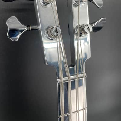 Immagine Electrical Guitar Company 34.00 bolt on Aluminum neck P Bass Rickenbacker horseshoe 2023 - Polished and Mystic Surf Green - 10