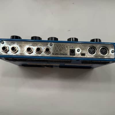 TC Electronic Flashback X4 Delay & Looper True Bypass Guitar Effect Pedal image 6