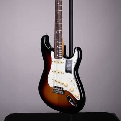 Fender Player II Stratocaster - 3-Color Sunburst with Rosewood Fingerboard image 5