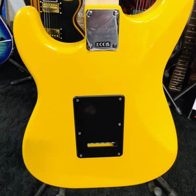 Squier - Affinity Stratocaster - Graffiti Yellow image 10