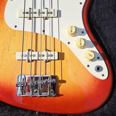 All Original Vintage Fullerton Era 4-bolt 1983 / 1984 Fender American Standard Jazz Bass, Dan Smith, AVRI, Sienna Burst Ash, OHSC image 4