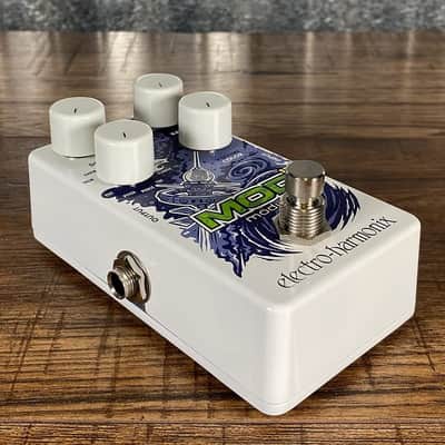 Electro-Harmonix EHX Mod 11 Modulator Tremolo Flanger Chorus Rotory Phaser Pitch Guitar Effect Pedal image 3
