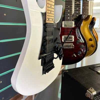Ibanez RG550 White 2018 Electric Guitar image 3