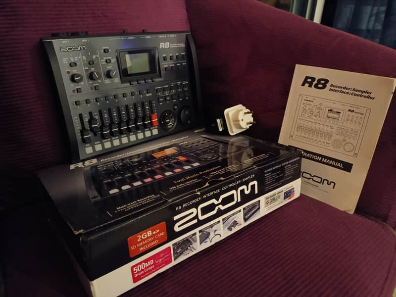 Zoom R8 Recorder: Interface: Controller: Sampler 2010s image 1