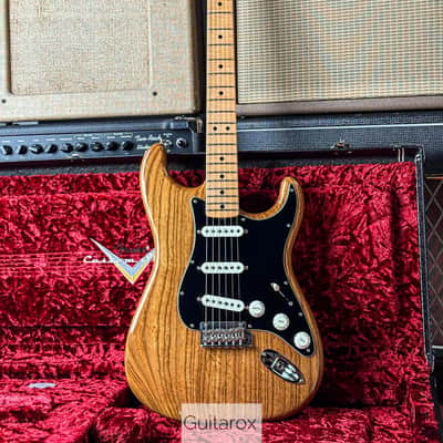 2020 Fender 65 Stratocaster Closet Classic Roasted Ash Natural image 2