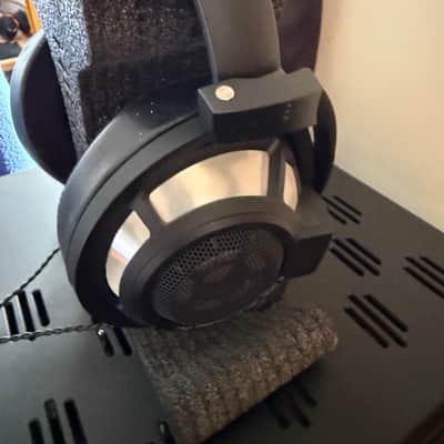Sennheiser HD 800 S Headphones 2010s - Black image 2