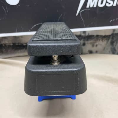 Dunlop JH-1 Jimi Hendrix Signature Model Wah Wah Pedal - missing battery cover image 5