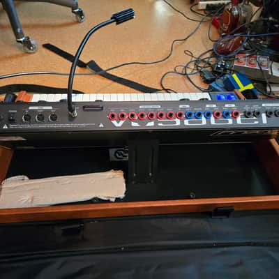 Moog Minimoog Voyager Signature Edition 44-Key Monophonic Synthesizer 2002 - Cherry Cabinet image 2