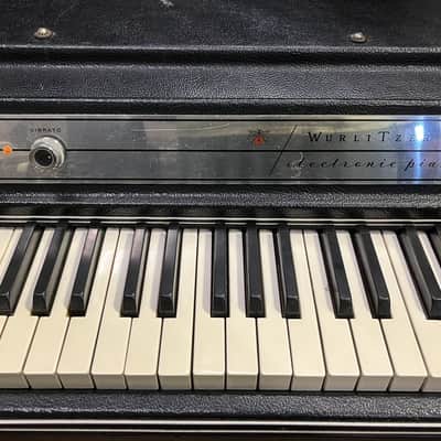 Wurlitzer 200 - New Speakers and Recapped, Fully Serviced image 3