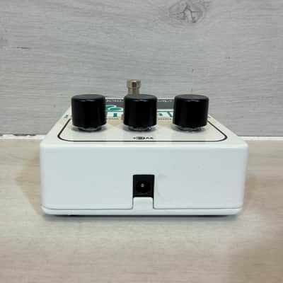 Electro-Harmonix Big Muff Pi with Tone Wicker Fuzz Pedal imagen 3