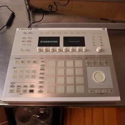 Native Instruments Maschine Studio White w/ Original Box, PSU, USB Cable & Adapters image 10
