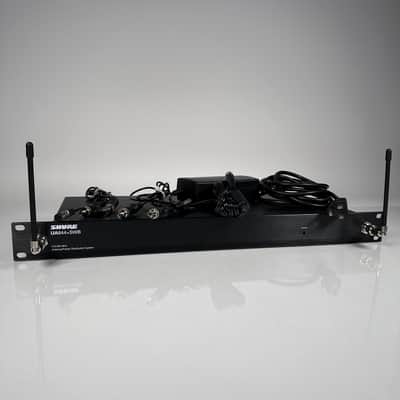 Shure UA844+SWB Antenna/Power Distribution System 470-952 MHz
