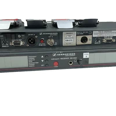 Sennheiser EM3532 536-572MHz Mikroport Rcvr /(2)SK5012 R Body Packs #2253 (One) image 4