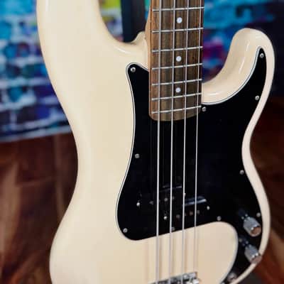 Fender PB-62 Precision Bass Reissue MIJ Late 80's / Early 90's image 3