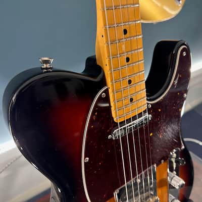 Fender American Professional II Telecaster with Maple Fretboard 2020 - Present - 3-Color Sunburst image 5