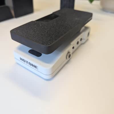 Hotone Tuner Press 2024 - Present - Black / White image 3