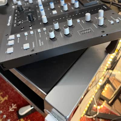 Solid State Logic SSL UC1 DAW Controller 2021 - Present - Black image 2
