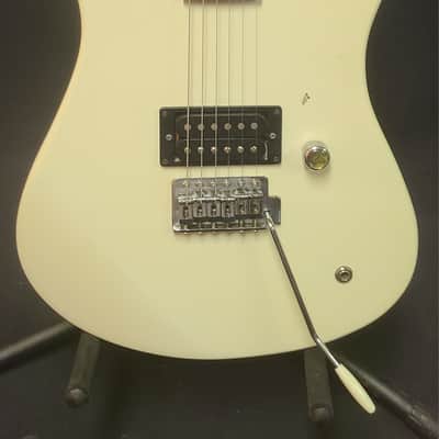 Yamaha RGX 110 1987- 91 - Pearl White image 4